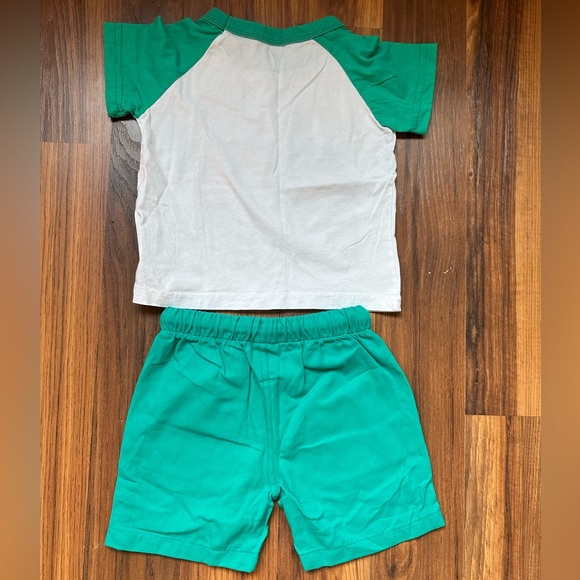 Tractor outfit “That’s How I Roll” Size 90 fit similar to 2T - Picture 4 of 4